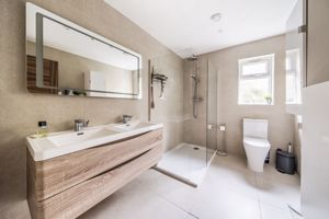 Ensuite Bedroom 1- click for photo gallery